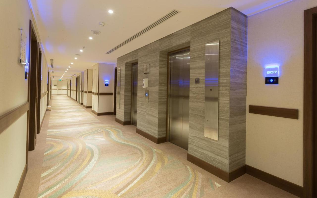 Comfort Hotel Jeddah King Road Buitenkant foto