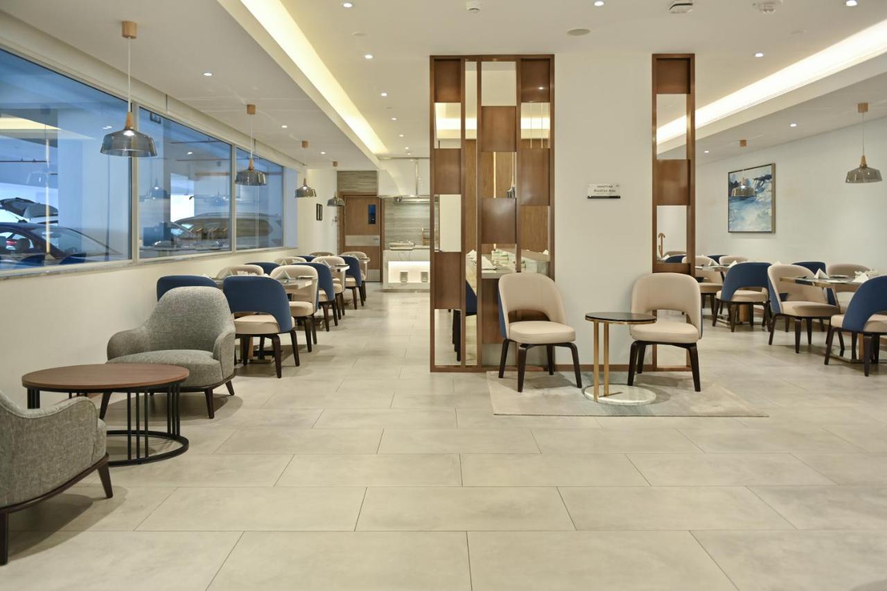 Comfort Hotel Jeddah King Road Buitenkant foto