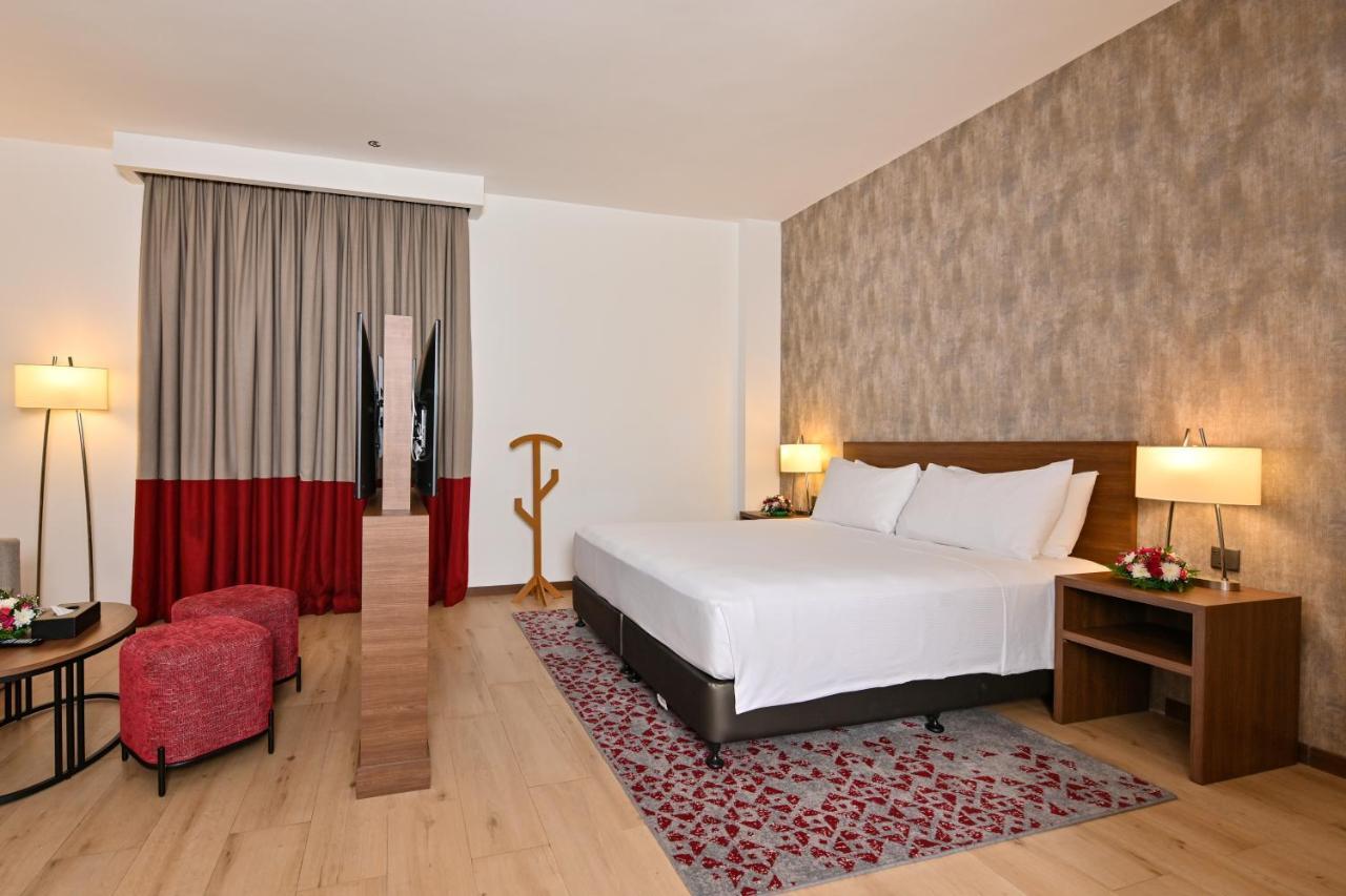 Comfort Hotel Jeddah King Road Buitenkant foto