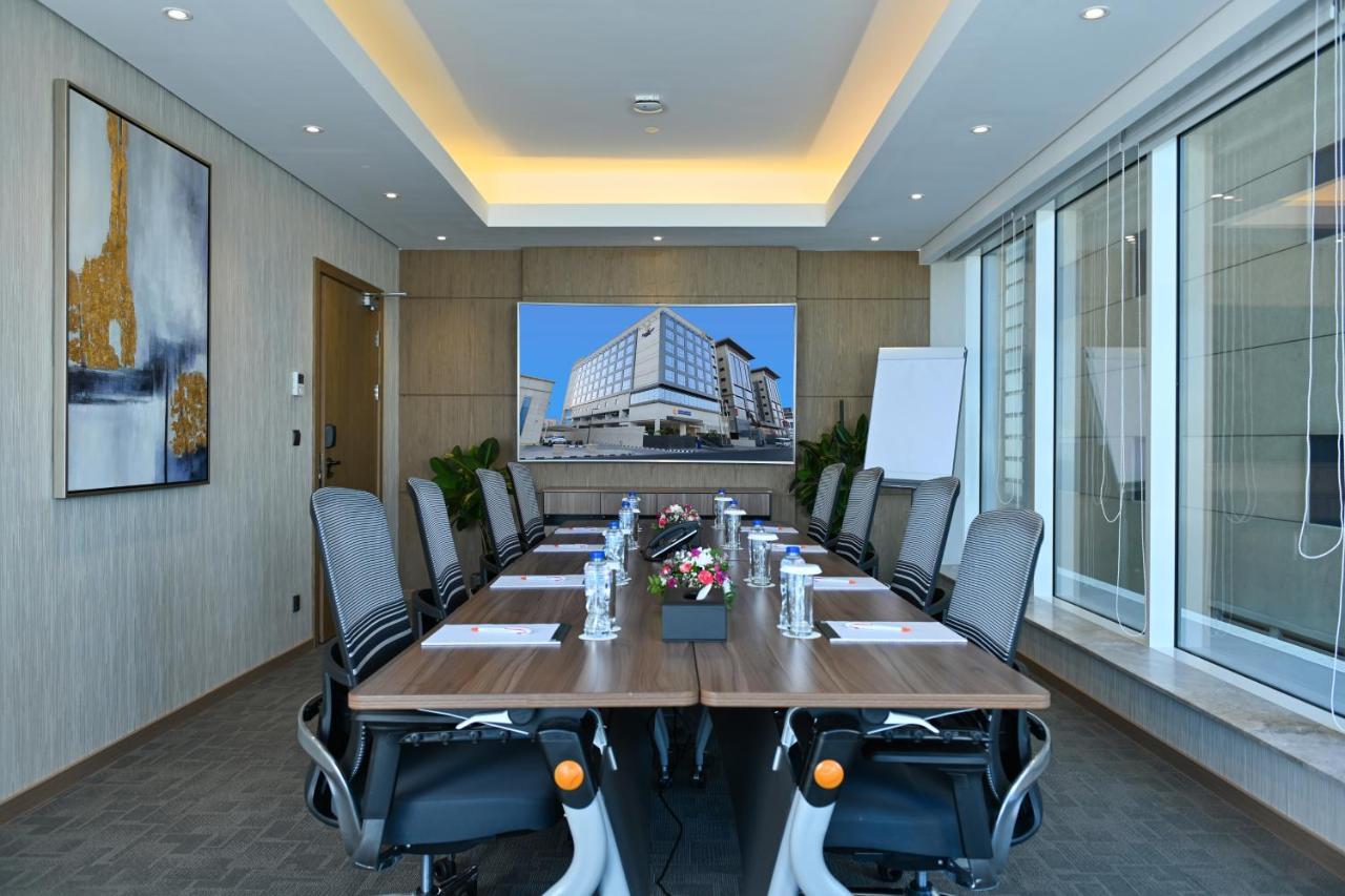 Comfort Hotel Jeddah King Road Buitenkant foto